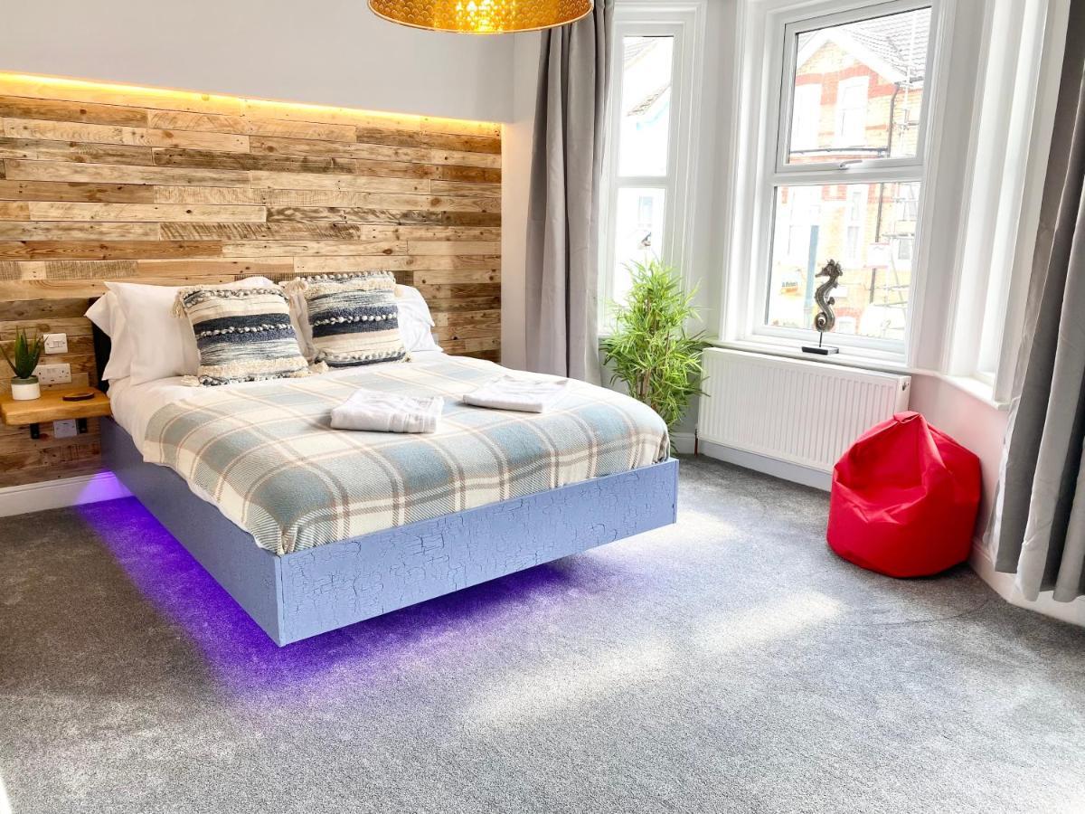 Cloud9 Guest House - By Coastline Retreats - Newly Renovated, Beautiful Ensuite Rooms Near Seafront In Town Centre, Netflix, Superfast Wifi, Communal Kitchen Bournemouth Kültér fotó
