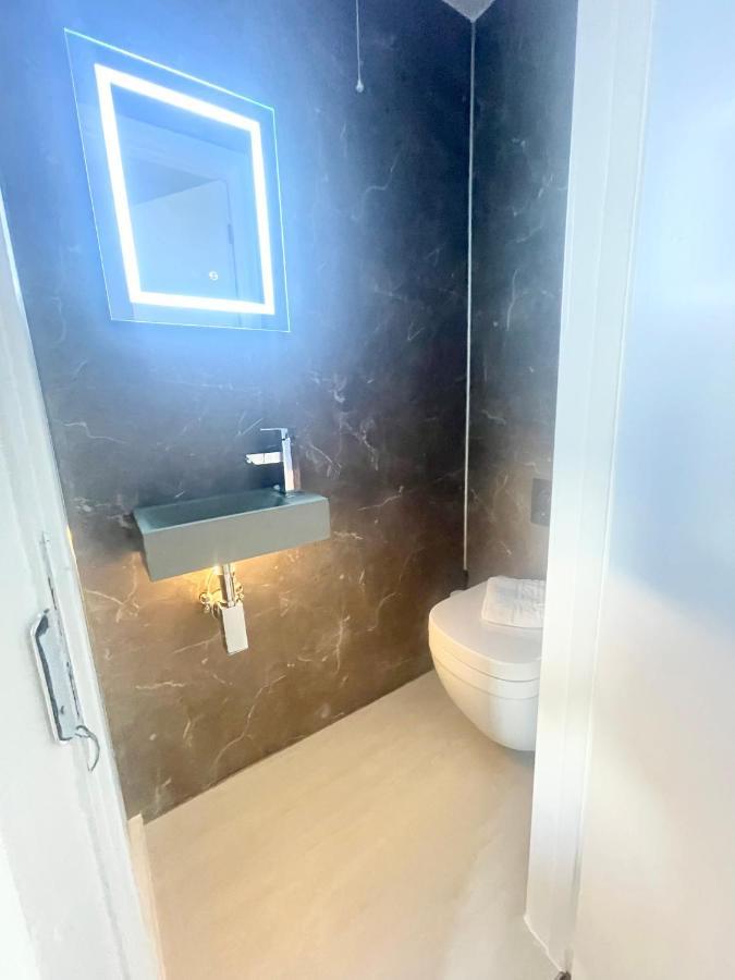 Cloud9 Guest House - By Coastline Retreats - Newly Renovated, Beautiful Ensuite Rooms Near Seafront In Town Centre, Netflix, Superfast Wifi, Communal Kitchen Bournemouth Kültér fotó