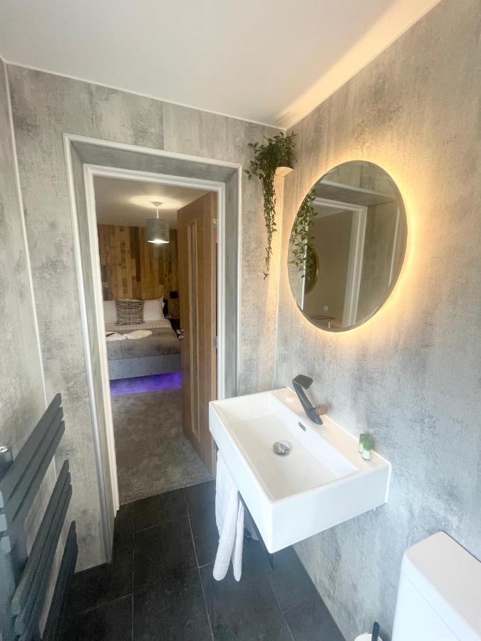 Cloud9 Guest House - By Coastline Retreats - Newly Renovated, Beautiful Ensuite Rooms Near Seafront In Town Centre, Netflix, Superfast Wifi, Communal Kitchen Bournemouth Kültér fotó