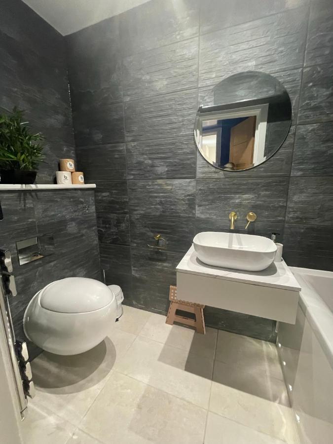 Cloud9 Guest House - By Coastline Retreats - Newly Renovated, Beautiful Ensuite Rooms Near Seafront In Town Centre, Netflix, Superfast Wifi, Communal Kitchen Bournemouth Kültér fotó