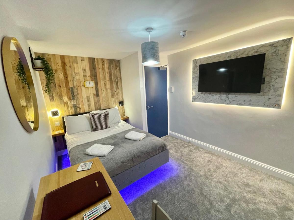 Cloud9 Guest House - By Coastline Retreats - Newly Renovated, Beautiful Ensuite Rooms Near Seafront In Town Centre, Netflix, Superfast Wifi, Communal Kitchen Bournemouth Kültér fotó